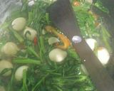 Foto langkah ke 5 dari resep Tumis Kangkung Telur Puyuh.