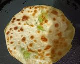 हरी मटर का स्टफ्ड पराठा(hari matar ka stuffed paratha recipe in hindi) रेसिपी चरण 6 फोटो