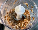 Une image de l'étape 3 de Sauce verte à la moutarde, ail et persil.