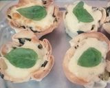 Foto del paso 7 de la receta: Tarteletas de acelga, salsa blanca y mozzarella