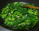 Pas rețetă Orez cu spanac și șofran (Risotto ai spinacci e zafferano) 1 fotografie
