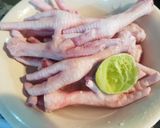 Foto langkah ke 1 dari resep Sop Stamina Ceker Ayam Jahe.