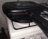 A picture of step 1 of Simple double sided pan sponge cake.