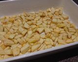 A picture of step 3 of Bramley Apple And Mincemeat Pie.