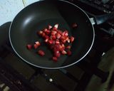 Foto del paso 7 de la receta: Helado de nuez y vainilla con masa tulip y coulis de fresa