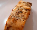 Foto langkah ke 2 dari resep Salmon Panggang Mentega Sooo Simple.