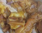 A picture of step 1 of Coconut milk chicken gravy.