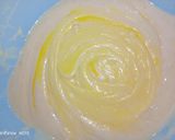 A picture of step 2 of Cream cake.