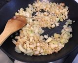 Une image de l'étape 5 de Saucisses fumées à la compotée d oignons et poivrons verts,citrons confits aux épices indiennes.