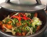 Hình bước làm 2 của món Cá dứa kho tộ