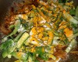 करेले की सब्जी(karele ki sabji recipe in hindi) रेसिपी चरण 3 फोटो