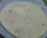 A picture of step 7 of Aalu paratha.
