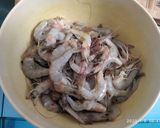 Foto langkah ke 1 dari resep Sambal goreng udang tahu santan.