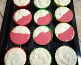 Foto langkah ke 6 dari resep Bolu Kukus Merah Putih.