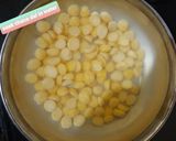 A picture of step 3 of Stuffed potato idli.