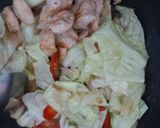 Foto langkah ke 4 dari resep Tumis ayam kubis.
