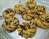 Foto langkah ke 11 dari resep Roti bunga meses coklat.
