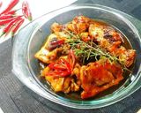 Hình bước làm 2 của món Đùi gà rim mặn Hương Rosmarin Vị chanh