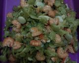 Foto langkah ke 2 dari resep Tumis Pare#BikinRamadanBerkesan.