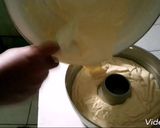 Foto langkah ke 5 dari resep Bolu Tape Baking Pan.