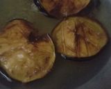 A picture of step 1 of Masala brinjal.