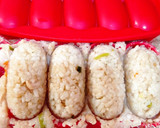 Foto langkah ke 5 dari resep Onigiri Bento 🍣 - Nasi Goreng.