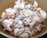 Hình bước làm 2 của món Bạch Tuộc Xào Sả Ớt