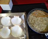 Foto del paso 2 de la receta: Vieiras rellenas de marisco y alcachofas