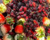 รูปขั้นตอนการทำที่ 2 ของ คัสตาร์ดวุ้นคาราเมลเคียงสตรอเบอร์รี่สด🍓🍓🍮