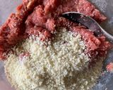 Foto langkah ke 1 dari resep Homemade SWEDISH MEATBALLS.