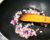 A picture of step 1 of Tomato cream soup.