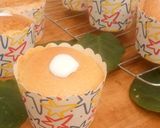Foto langkah ke 10 dari resep Taro Hokkaido Chiffon Cupcake.