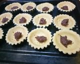 Foto langkah ke 4 dari resep Pie keju isi cokelat.