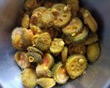 A picture of step 4 of Kantola sabji recipe.