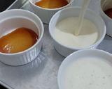 Foto langkah ke 3 dari resep Creamcheese Caramel Flan.