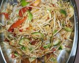 รูปขั้นตอนการทำที่ 4 ของ ส้มตำปูปลาร้าแซ่บนัว
