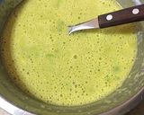 Foto del paso 2 de la receta: Omelette de palta con queso