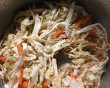 Foto del paso 3 de la receta: Wraps integrales de repollo, zanahoria y puerro