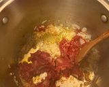 A picture of step 1 of Tomato Sauce with Meat.