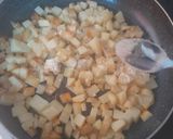 Foto del paso 2 de la receta: Huevo con papas ☺️👌¡Facilito!
