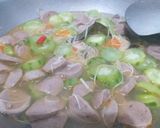 Foto langkah ke 4 dari resep Sayur Oyong Misoa Bakso.