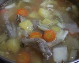 Foto langkah ke 7 dari resep Sop ceker kentang.
