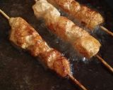 A picture of step 2 of Orange Chicken skewers.
