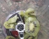 A picture of step 2 of Fresh fruit juice.