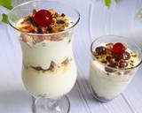 Granola parfait recipe step 1 photo
