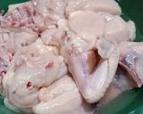 Foto langkah ke 1 dari resep Ayam kecap bawang bombay.