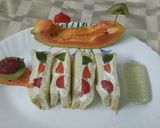 A picture of step 4 of Sandwich with fruits.