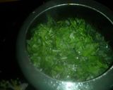 A picture of step 3 of Kashmiri palak.