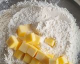 A picture of step 1 of Awadhi Gobhi Quiche/Pie.