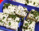 A picture of step 8 of Suji Dhokla.